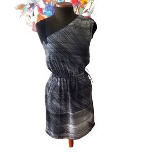 Gap Black &White Dress Sz 2